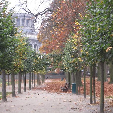 B&B A Cote Du Cinquantenaire Etterbeek Dış mekan fotoğraf